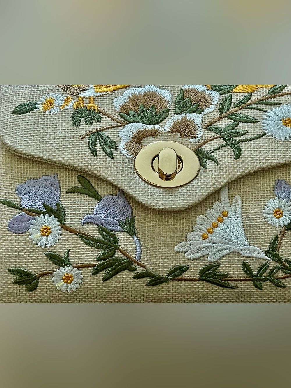 Tommy Bahama Bird & Floral Embroidered Canvas Bamboo Top Handle w Unique Chain - Picture 4 of 16